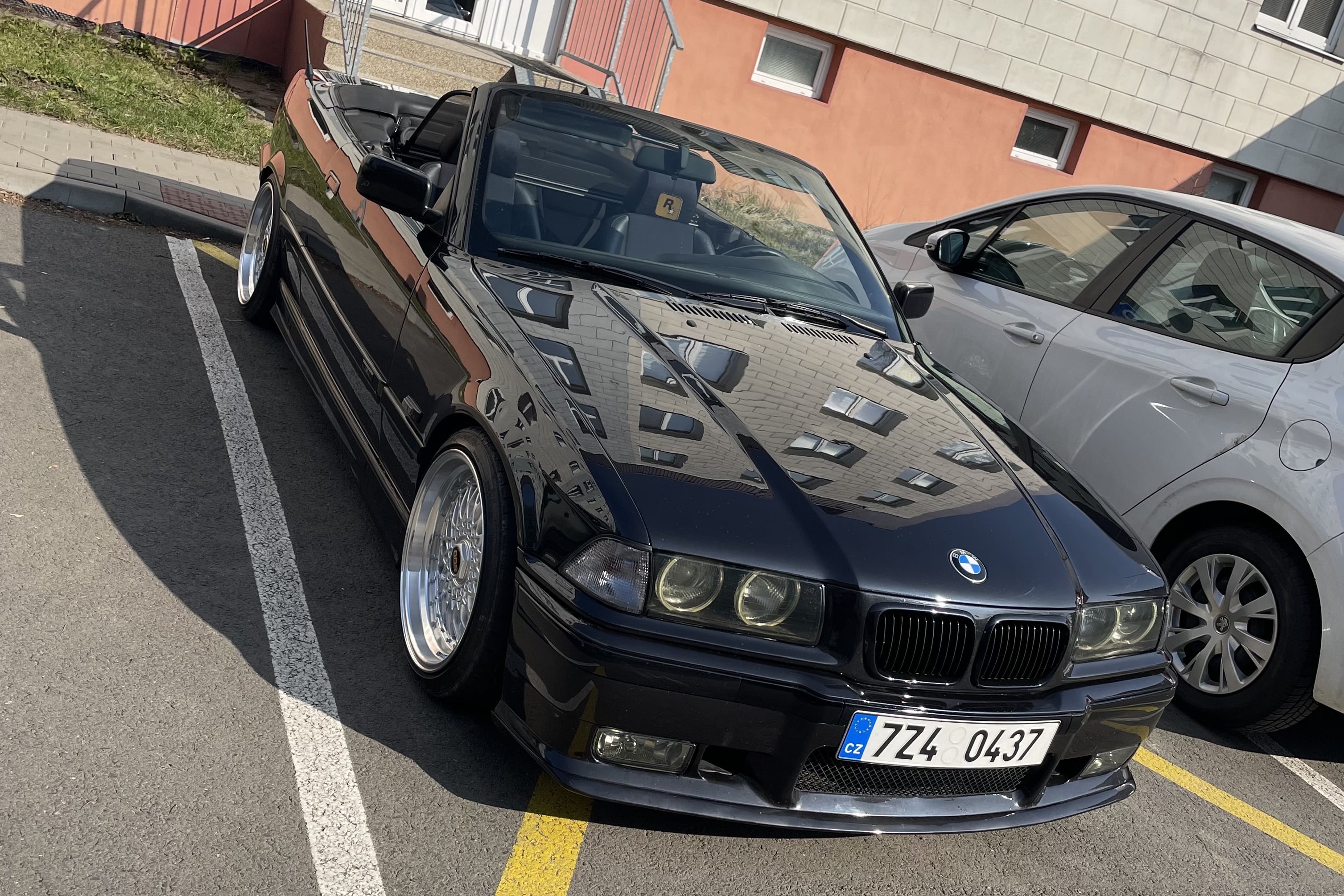 bmw-e36-cabrio-318i-85kw-od-mariana-3-min